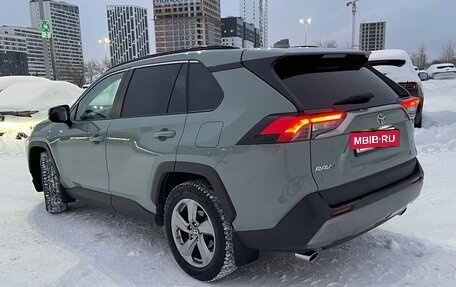 Toyota RAV4, 2019 год, 3 300 000 рублей, 6 фотография