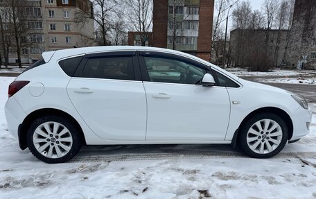 Opel Astra J, 2010 год, 890 000 рублей, 3 фотография