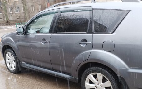 Mitsubishi Outlander III рестайлинг 3, 2011 год, 950 000 рублей, 3 фотография