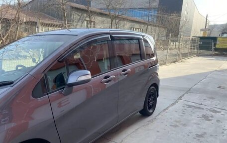 Honda Freed I, 2013 год, 1 300 000 рублей, 1 фотография