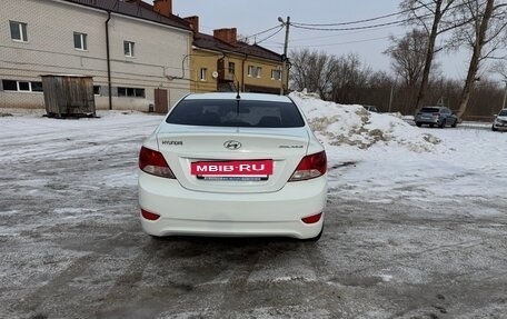 Hyundai Solaris II рестайлинг, 2011 год, 700 000 рублей, 7 фотография