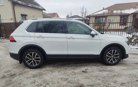 Volkswagen Tiguan II, 2019 год, 3 550 000 рублей, 4 фотография