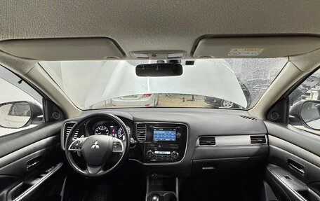 Mitsubishi Outlander III рестайлинг 3, 2014 год, 1 345 000 рублей, 12 фотография