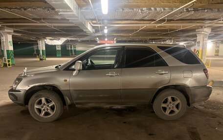 Toyota Harrier, 1999 год, 700 000 рублей, 3 фотография