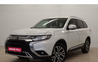 Mitsubishi Outlander III рестайлинг 3, 2021 год, 2 050 000 рублей, 1 фотография