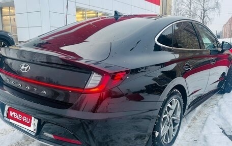 Hyundai Sonata VIII, 2021 год, 2 700 000 рублей, 3 фотография