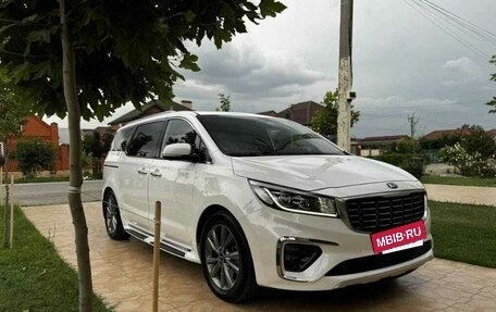 KIA Carnival III, 2019 год, 3 100 000 рублей, 11 фотография