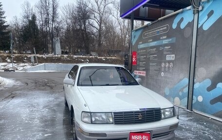 Toyota Crown, 1993 год, 700 000 рублей, 1 фотография