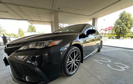 Toyota Camry, 2022 год, 3 450 000 рублей, 15 фотография
