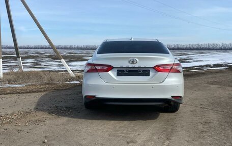 Toyota Camry, 2021 год, 3 300 000 рублей, 6 фотография