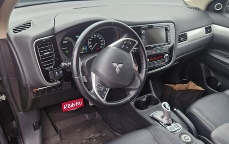 Mitsubishi Outlander III рестайлинг 3, 2013 год, 2 100 000 рублей, 6 фотография