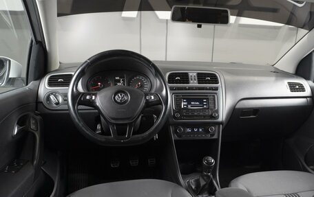 Volkswagen Polo VI (EU Market), 2017 год, 1 069 000 рублей, 6 фотография