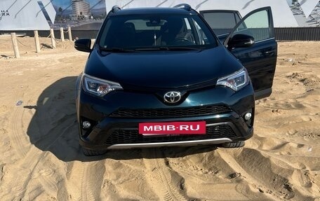 Toyota RAV4, 2018 год, 3 500 000 рублей, 14 фотография