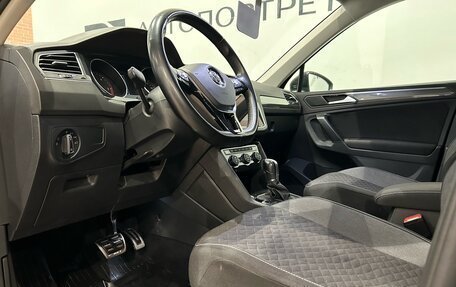 Volkswagen Tiguan II, 2018 год, 2 399 000 рублей, 12 фотография