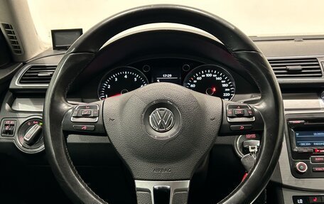 Volkswagen Passat B7, 2012 год, 999 000 рублей, 18 фотография