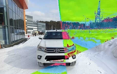 Toyota Hilux VIII, 2017 год, 3 600 000 рублей, 3 фотография