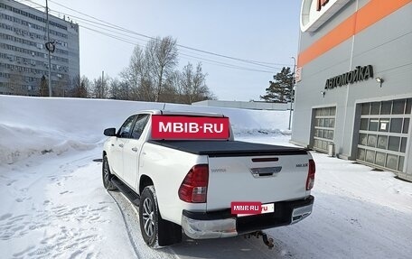 Toyota Hilux VIII, 2017 год, 3 600 000 рублей, 6 фотография