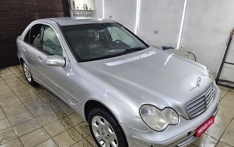 Mercedes-Benz C-Класс, 2005 год, 475 000 рублей, 1 фотография