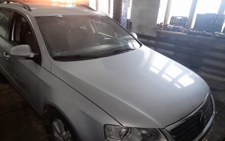 Volkswagen Passat B6, 2008 год, 650 000 рублей, 3 фотография