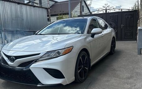 Toyota Camry, 2020 год, 3 190 000 рублей, 3 фотография