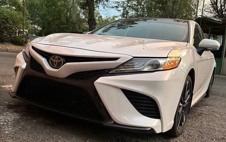 Toyota Camry, 2020 год, 3 190 000 рублей, 4 фотография