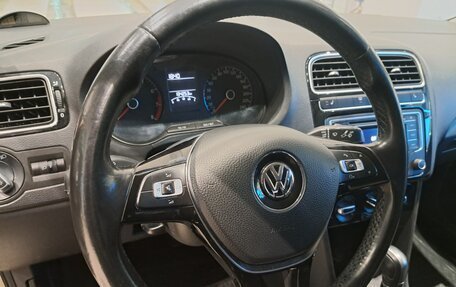 Volkswagen Polo VI (EU Market), 2017 год, 1 129 000 рублей, 24 фотография