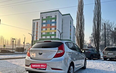 Hyundai Solaris II рестайлинг, 2014 год, 880 000 рублей, 2 фотография