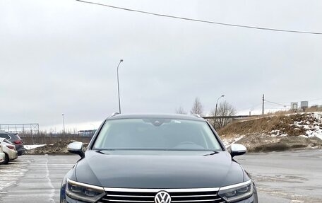 Volkswagen Passat B8 рестайлинг, 2018 год, 2 950 000 рублей, 1 фотография