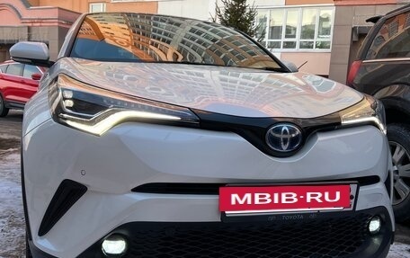 Toyota C-HR I рестайлинг, 2018 год, 2 650 000 рублей, 2 фотография