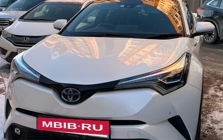 Toyota C-HR I рестайлинг, 2018 год, 2 650 000 рублей, 11 фотография