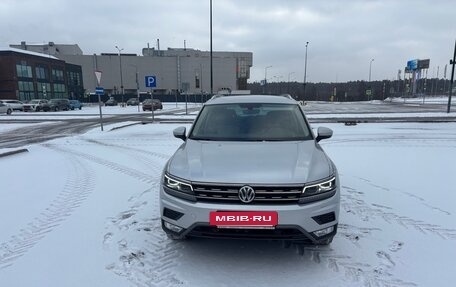 Volkswagen Tiguan II, 2017 год, 2 999 000 рублей, 2 фотография