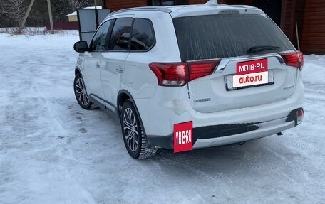 Mitsubishi Outlander III рестайлинг 3, 2018 год, 2 750 000 рублей, 8 фотография