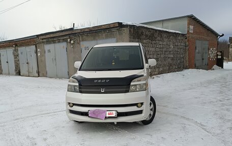 Toyota Voxy II, 2006 год, 1 100 000 рублей, 12 фотография