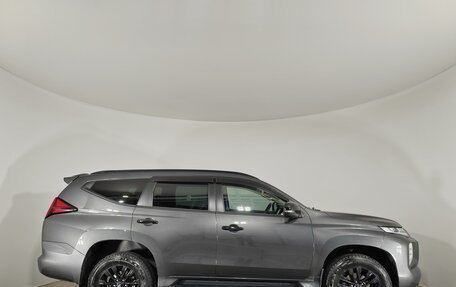 Mitsubishi Pajero Sport III рестайлинг, 2022 год, 4 150 000 рублей, 4 фотография