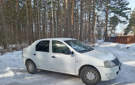 Renault Logan I, 2015 год, 395 000 рублей, 4 фотография