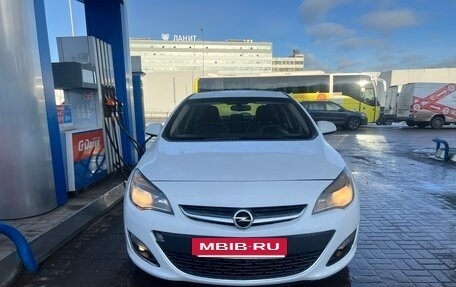 Opel Astra J, 2013 год, 630 000 рублей, 2 фотография