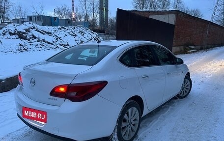 Opel Astra J, 2013 год, 630 000 рублей, 16 фотография