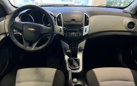 Chevrolet Cruze II, 2012 год, 899 000 рублей, 8 фотография