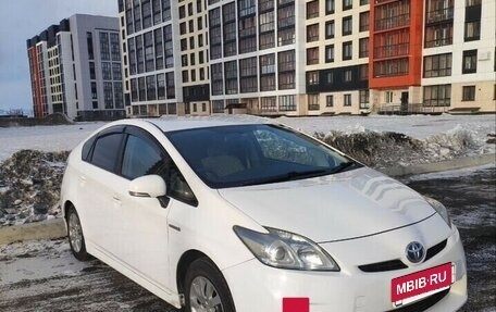 Toyota Prius, 2010 год, 1 200 000 рублей, 8 фотография