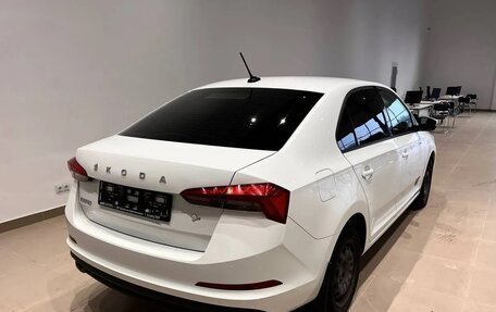 Skoda Rapid II, 2021 год, 1 650 000 рублей, 3 фотография