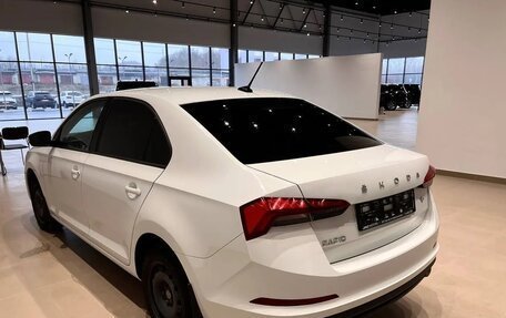 Skoda Rapid II, 2021 год, 1 650 000 рублей, 2 фотография