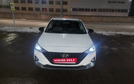 Hyundai Solaris II рестайлинг, 2021 год, 1 250 000 рублей, 4 фотография