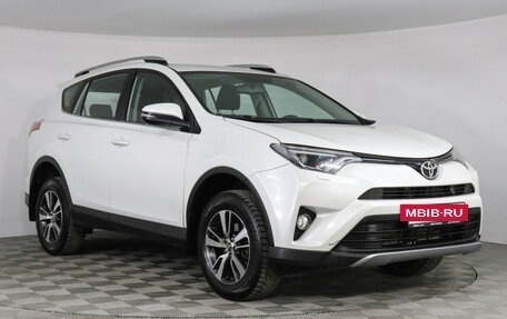 Toyota RAV4, 2018 год, 2 177 000 рублей, 3 фотография