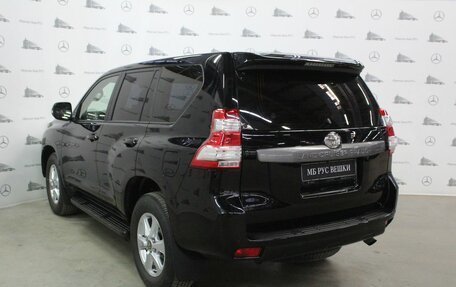 Toyota Land Cruiser Prado 150 рестайлинг 2, 2015 год, 3 800 000 рублей, 9 фотография