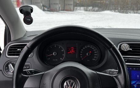 Volkswagen Polo VI (EU Market), 2011 год, 890 000 рублей, 17 фотография