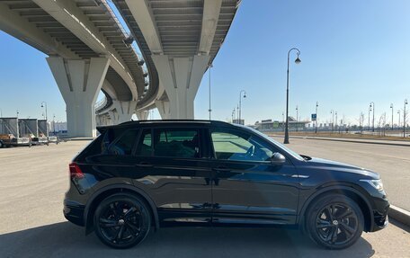 Volkswagen Tiguan II, 2021 год, 4 300 000 рублей, 2 фотография