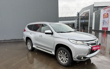 Mitsubishi Pajero Sport III рестайлинг, 2019 год, 2 900 000 рублей, 3 фотография