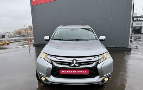 Mitsubishi Pajero Sport III рестайлинг, 2019 год, 2 900 000 рублей, 2 фотография