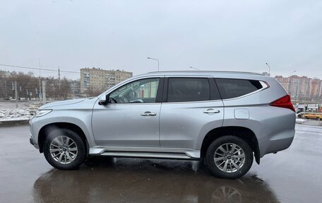 Mitsubishi Pajero Sport III рестайлинг, 2019 год, 2 900 000 рублей, 10 фотография