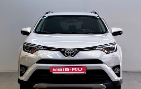 Toyota RAV4, 2019 год, 3 350 000 рублей, 2 фотография